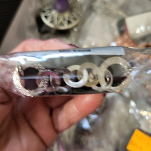 New Paparazzi Box Of Jewerly 23 Necklaces,earrings 5,braclets 2. Kids 18 Pcs - Picture 14 of 14